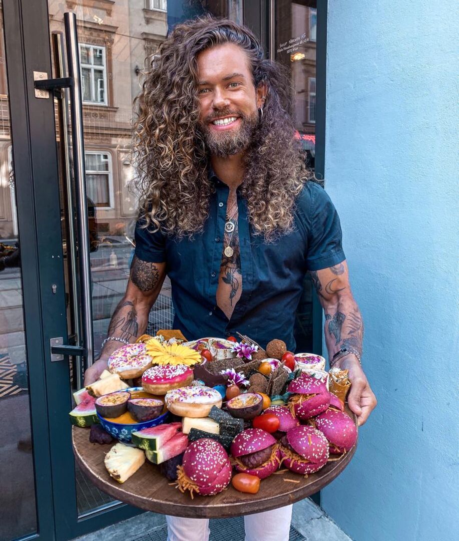 Hank Ge mit Bali Brunch