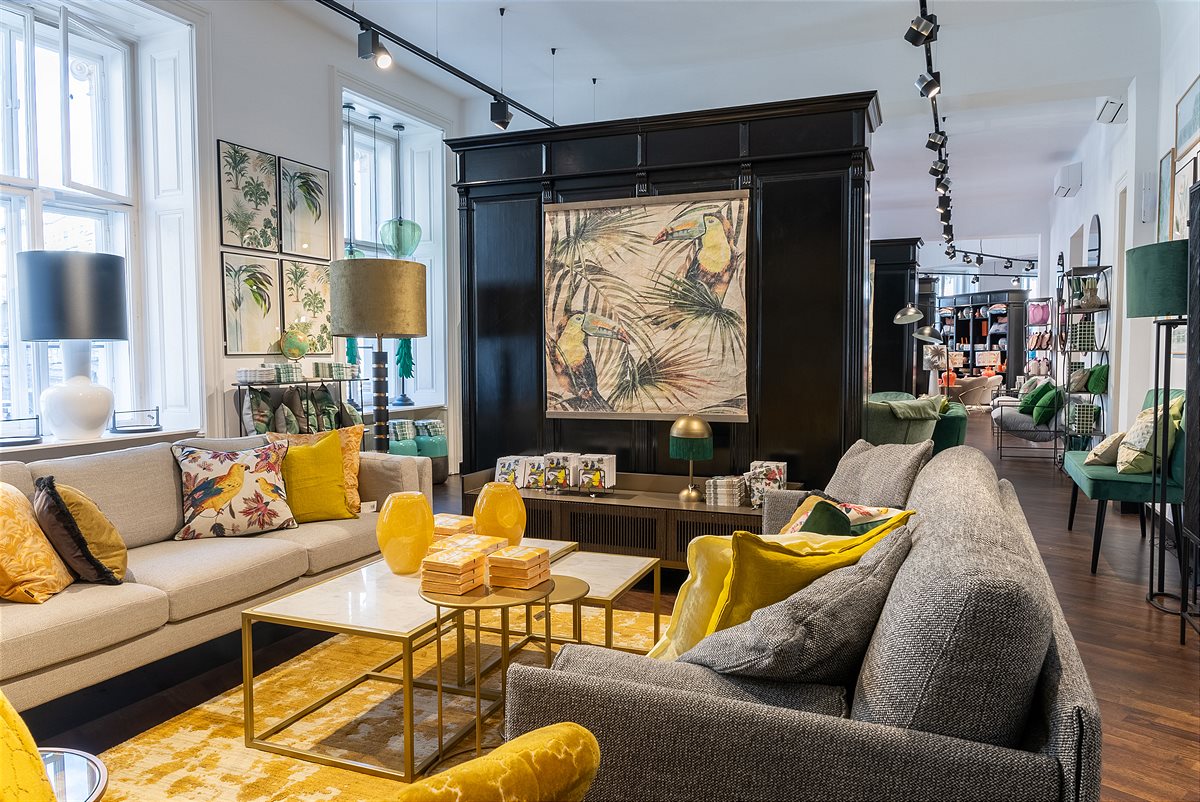 Eine Wohnwelt in Gelb und Grautönen