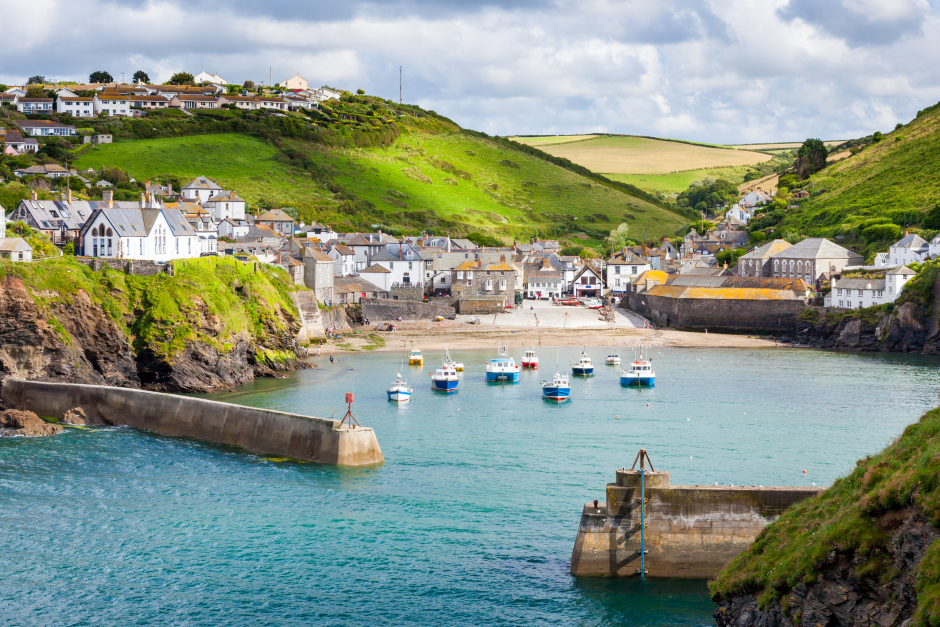 Port Isaac in Cornwall | Credit: iStock.com/ianwool