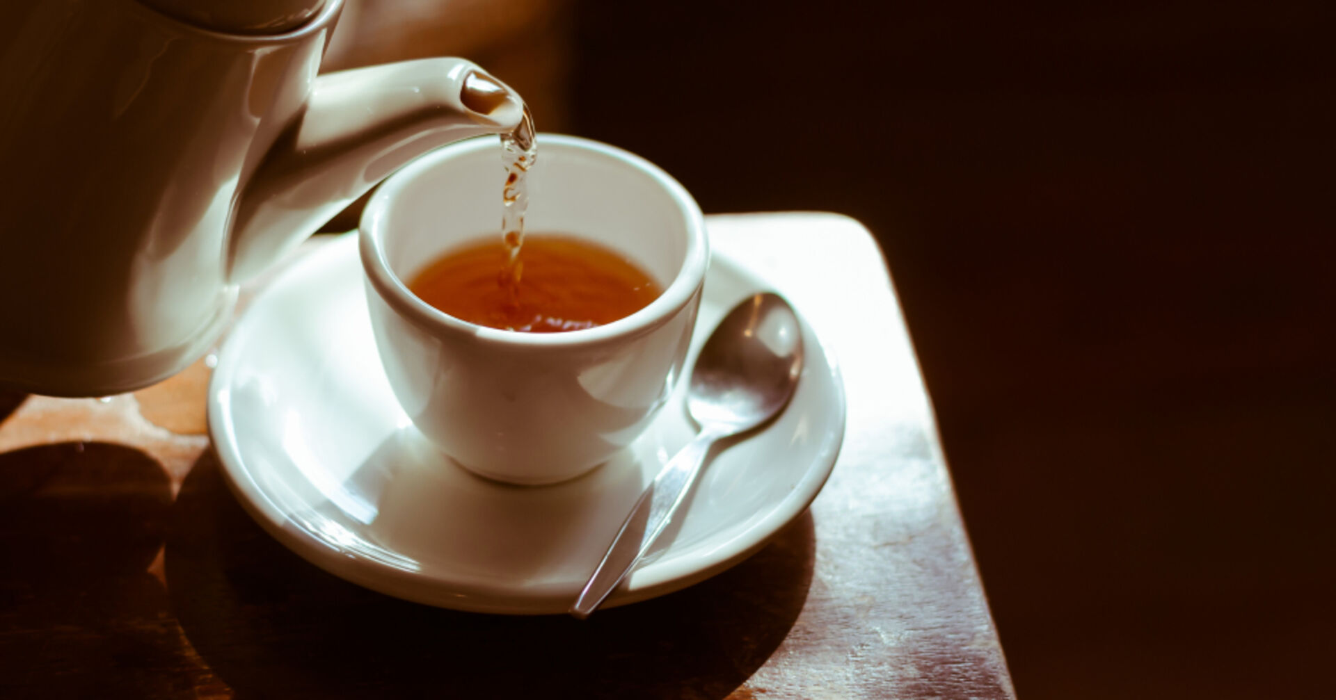 Die Teestunde ist eröffnet | Credit: iStock.com/WiroKlyngz