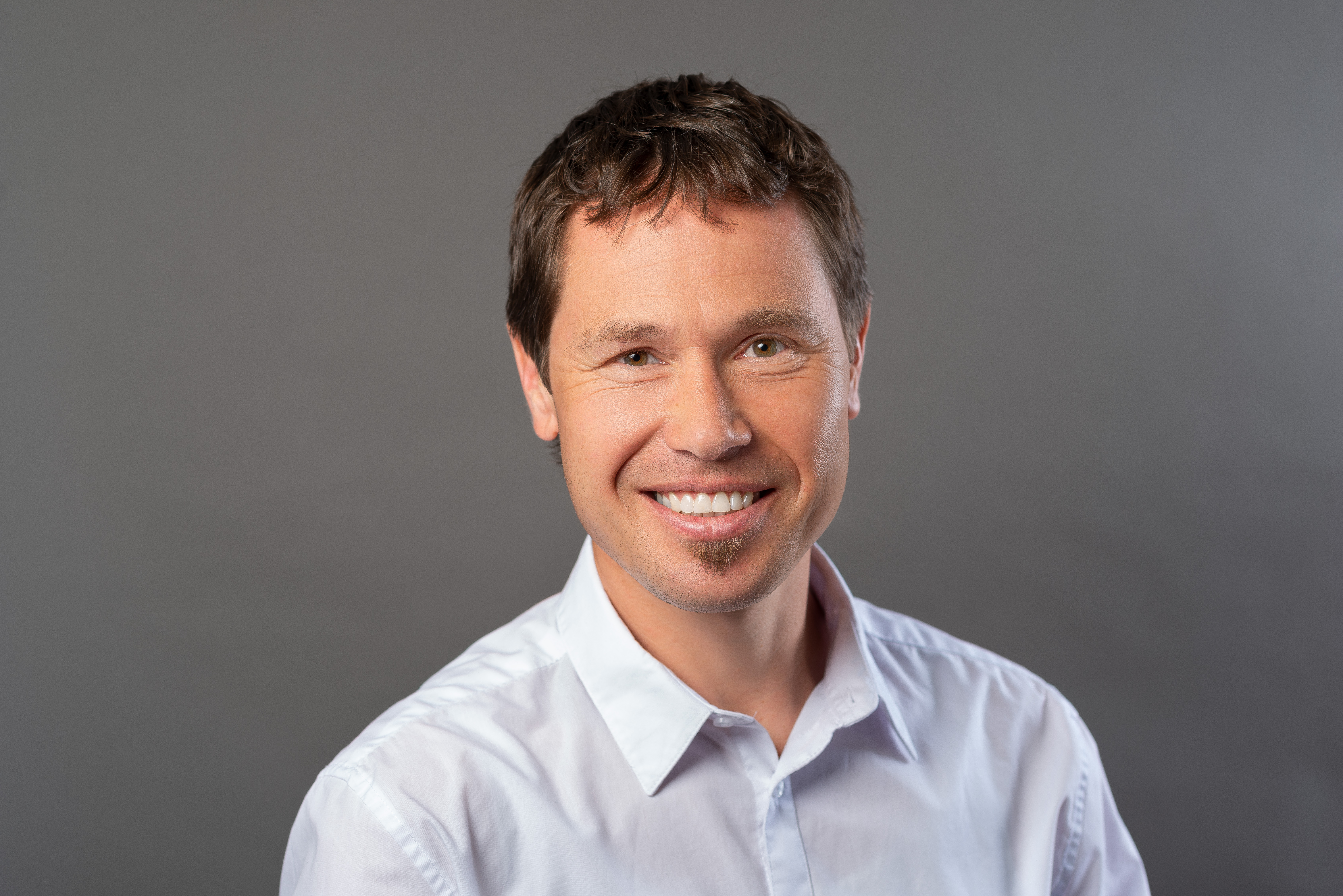 Ein Porträt des Sprechers des Vereins VCÖ - Mobilität mit Zukunft, Christian Gratzer