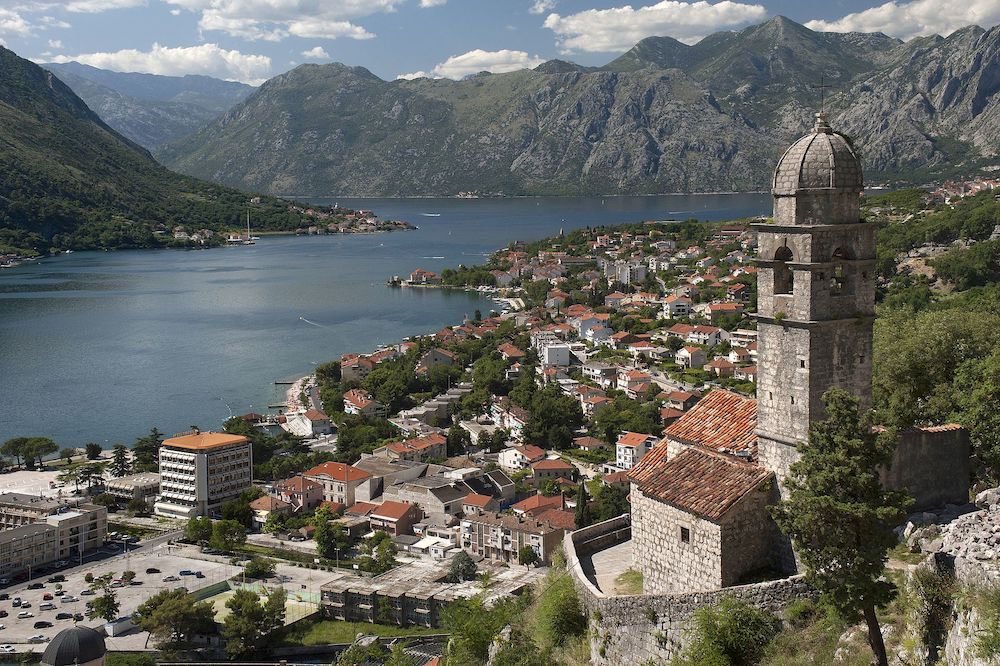 Panorama der Hafenstadt Kotor in Montenegro