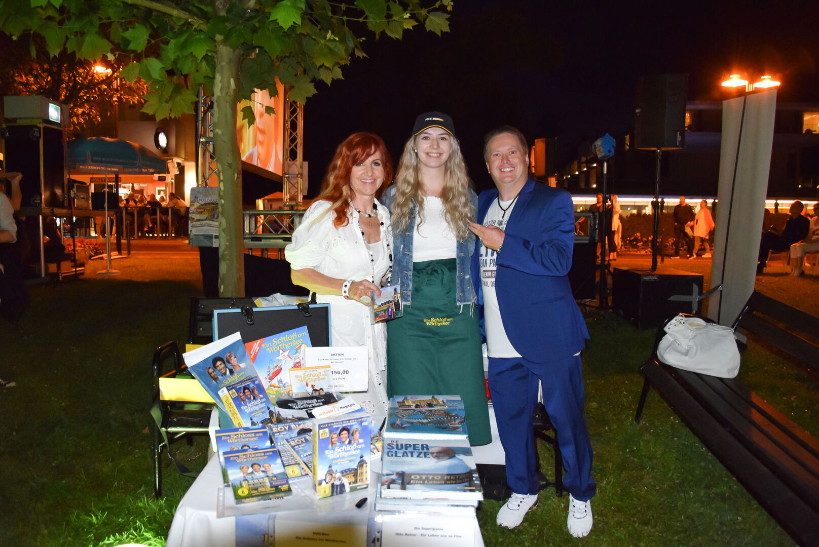 LadyPless und MasterRobin vor Fanstand