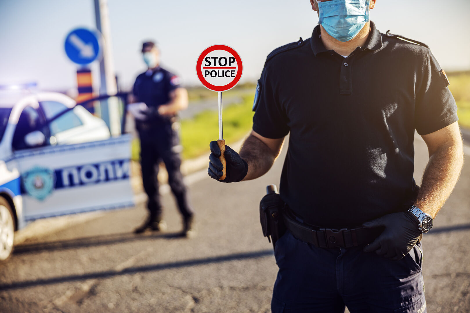 Autofahren im Ausland | Credit: iStock.com/dusanpetkovic