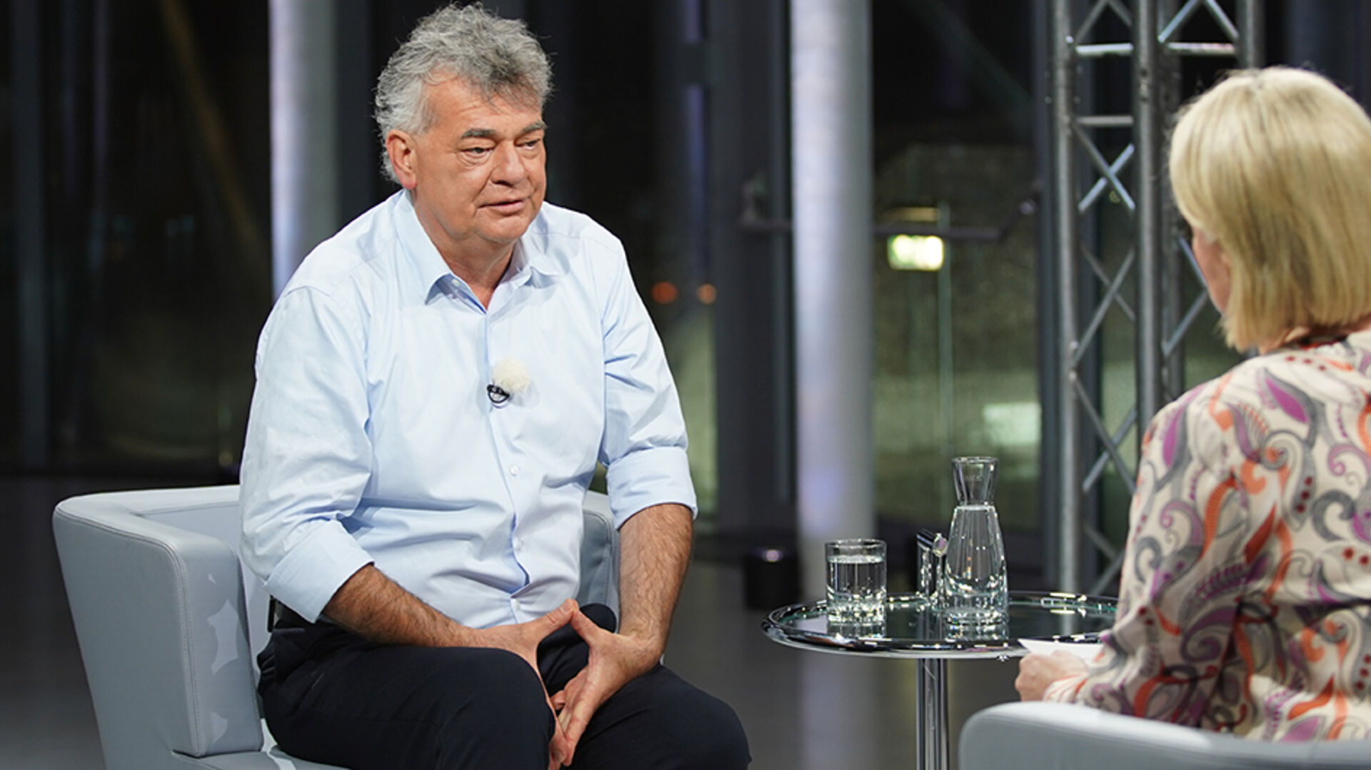 Werner Kogler im ORF-Sommergespräch mit Lou Lorenz-Dittlbacher