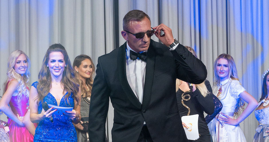 Max Fraisl ist das Double von Daniel Craig