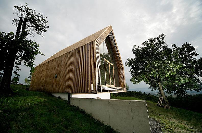 Designerhaus mit Weinkeller | Credit: Booking via Holidu