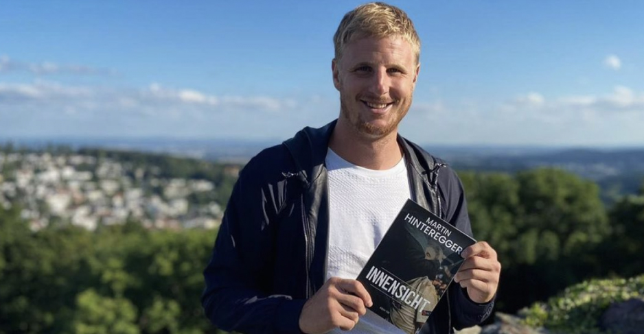 Martin Hinteregger mit seinem neuen Buch