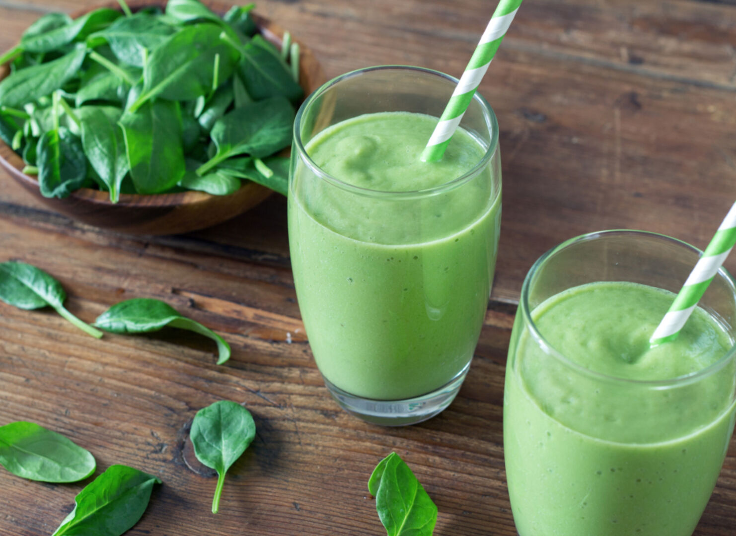 Smoothie aus Spinat | Credit: iStock.com/Lecic
