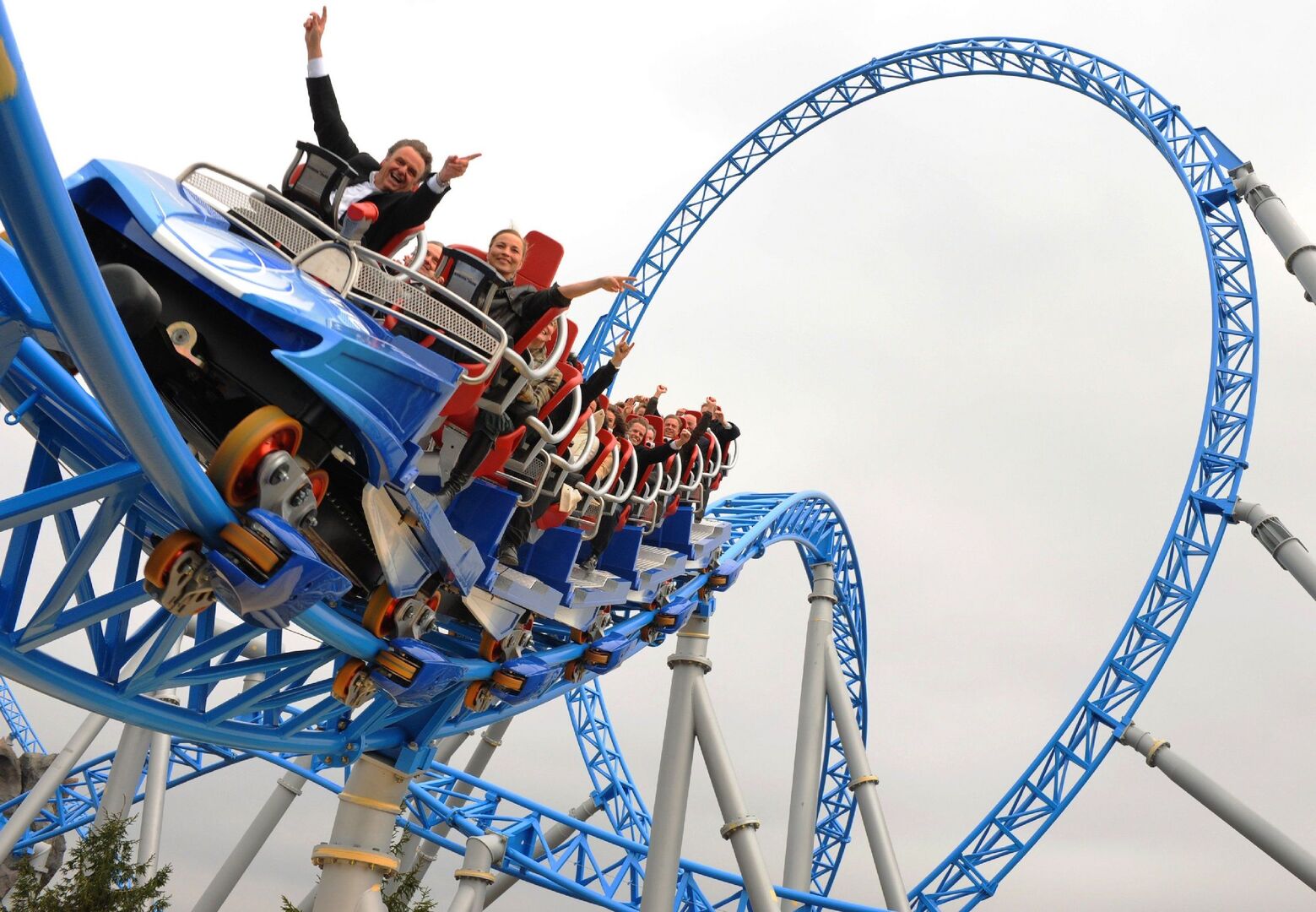 Loopingbahn im Europapark Rust | credit: A2070 Rolf Haid / dpa / picturedesk.com