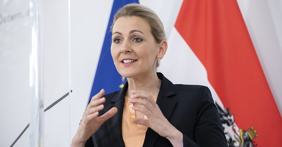 Christine Aschbacher