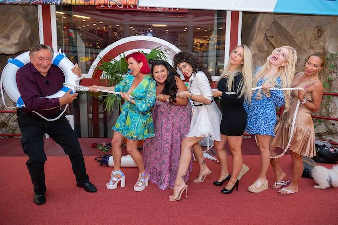 Richard Lugner und seine Love Boat Kandidatinnen