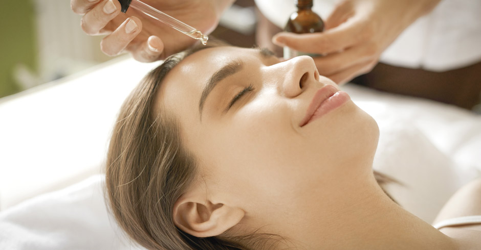 Öle die auf die Haut aufgetragen werden.