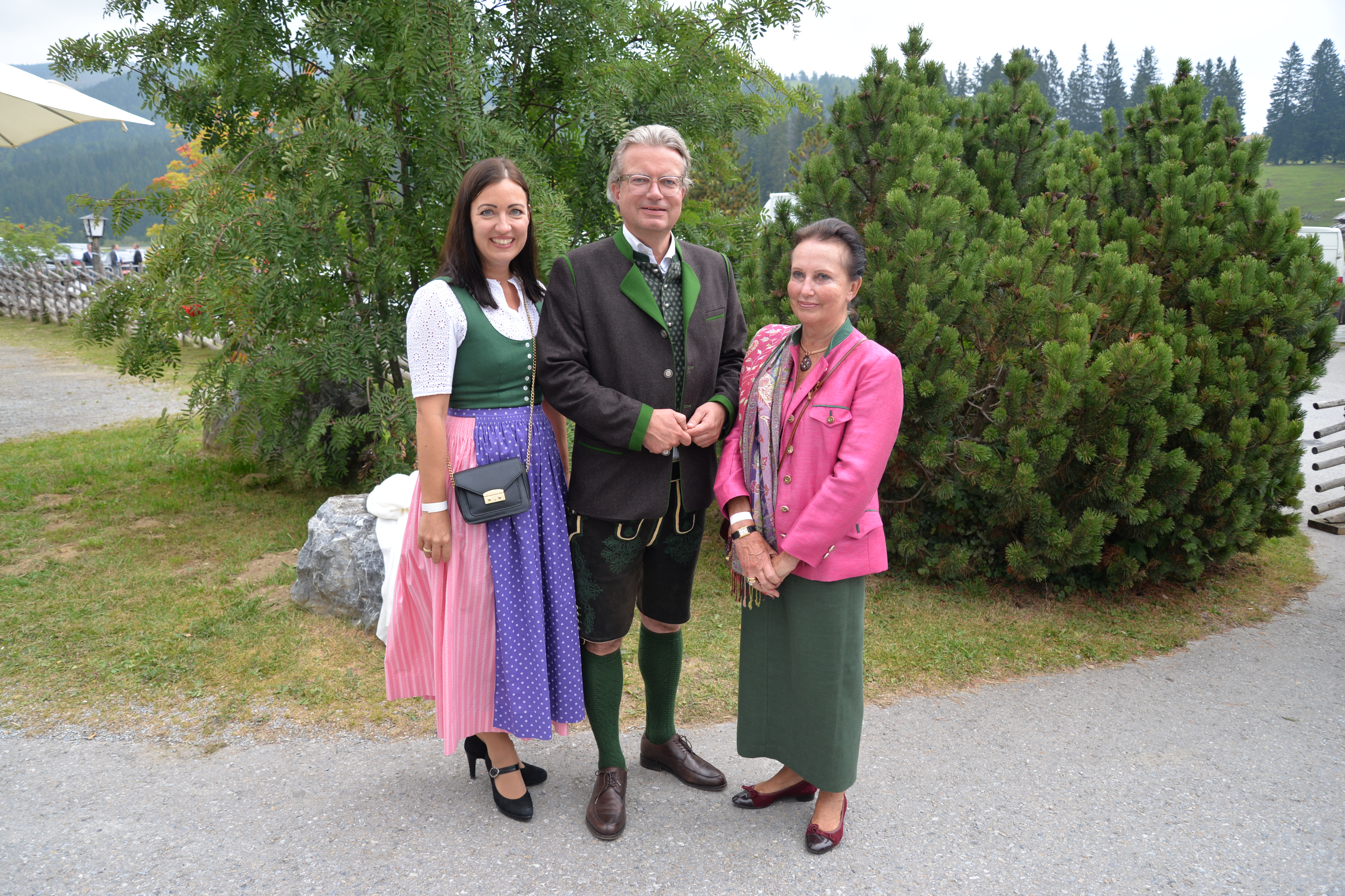 Christopher Drexler mit seiner Frau und Mutter