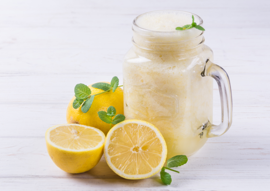 Zitronen-Smoothie | Credit: iStock.com/Muzyka Daria