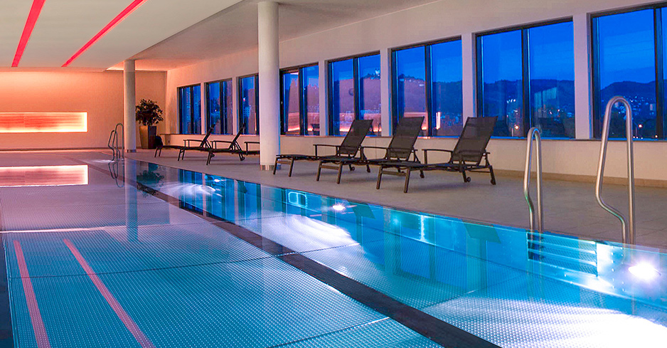 Schwimmbereich im John Harris Donaupark in Linz | Credit: John Harris Fitness