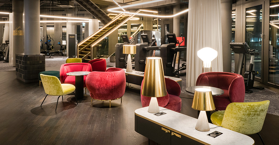 Lounge-Bereich bei John Harris am Wiener Hauptbahnhof | Credit: John Harris Fitness