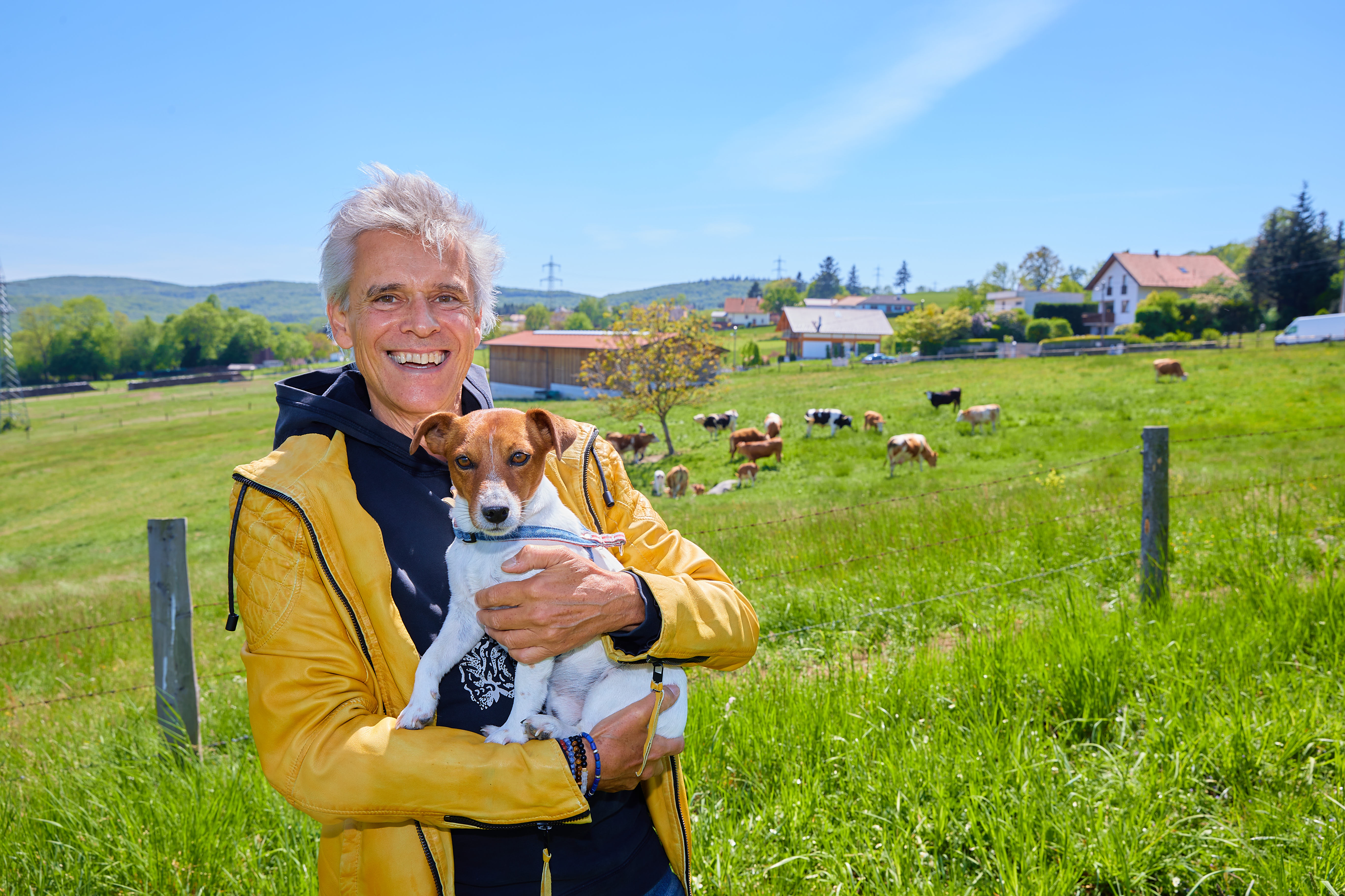 Thomas Brezina mit seinem Hund