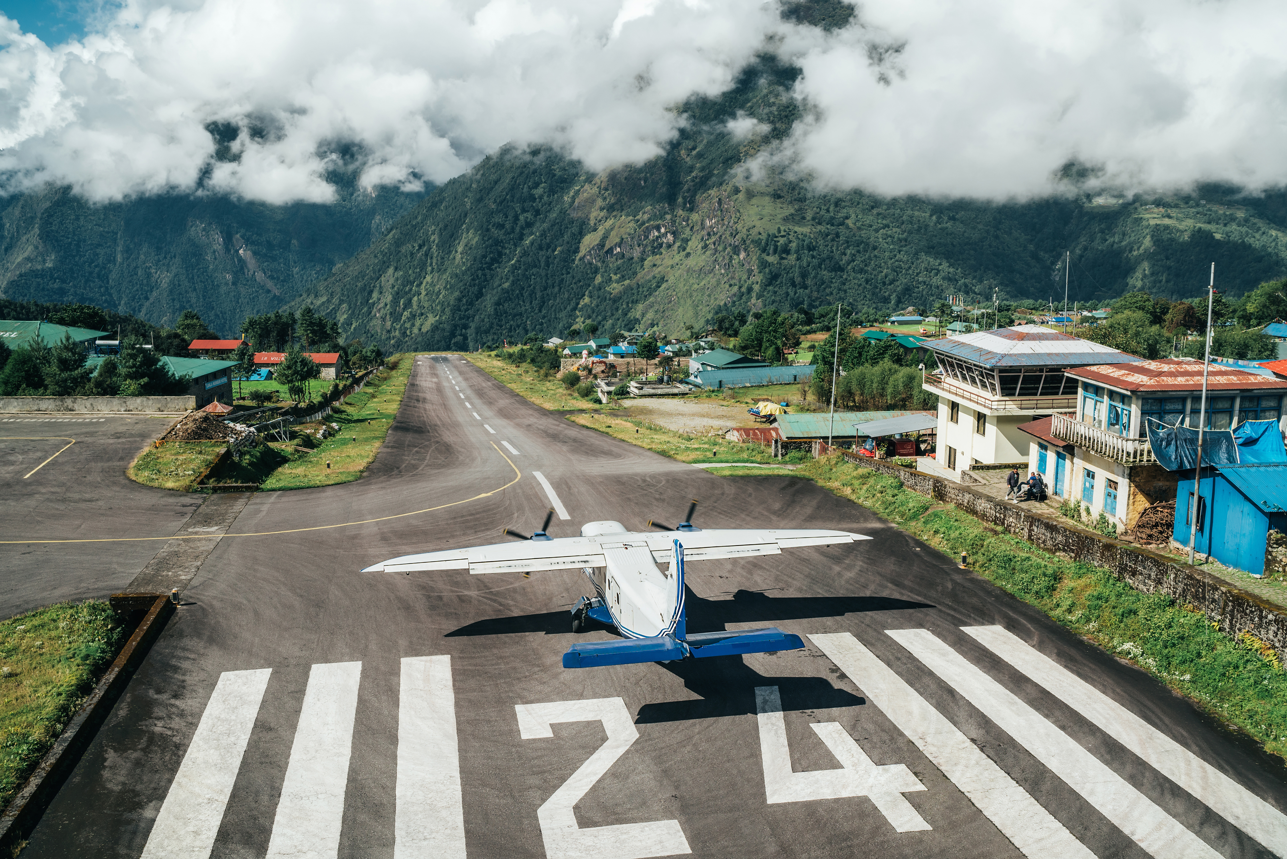 Tenzing-Hillary Airport in Lukla (Nepal) | Credit: iStock.com/Solovyova