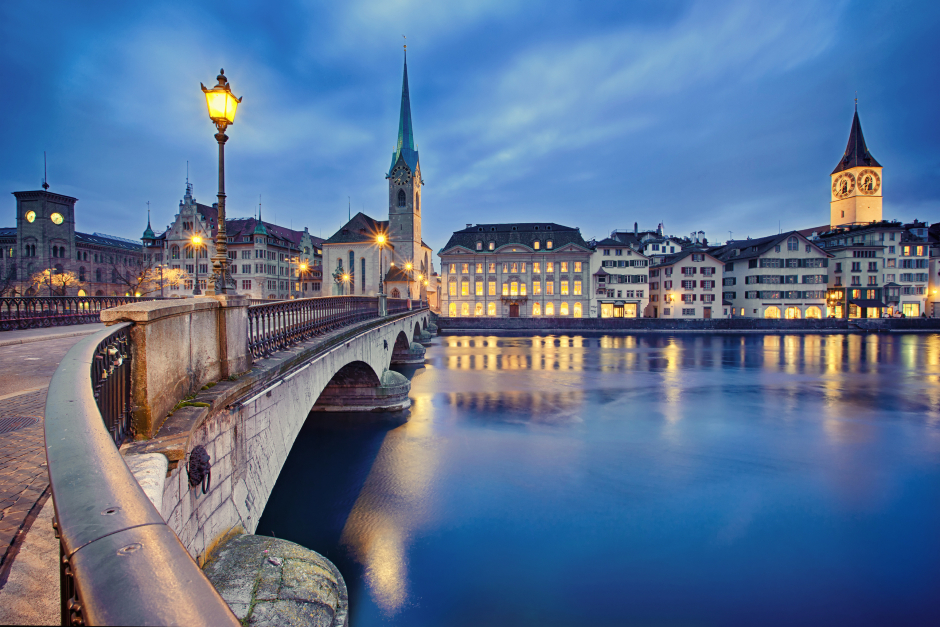 Die Fraumünster Kirche in Zürich | Credit: iStock.com/zhuzhu