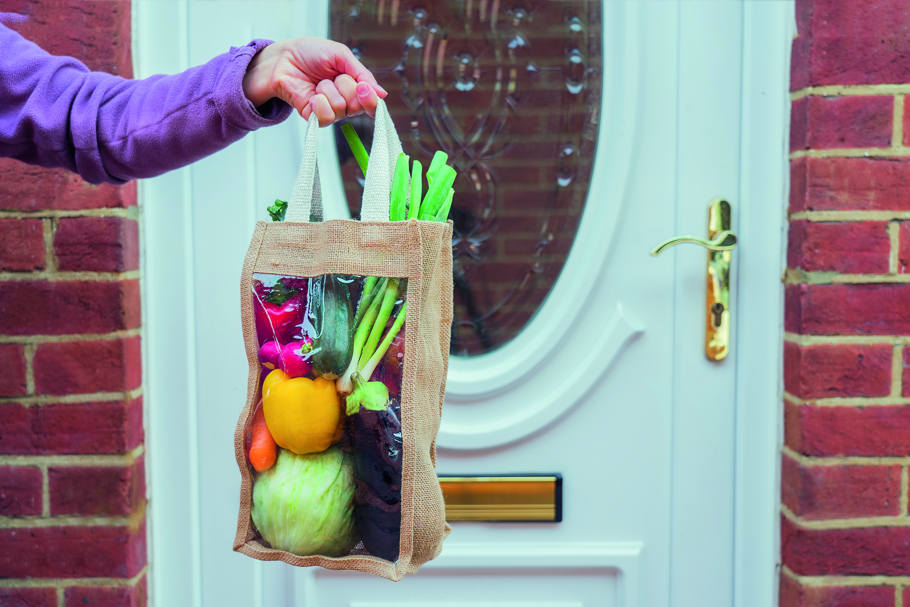 Gemüse in einem Jutebeutel