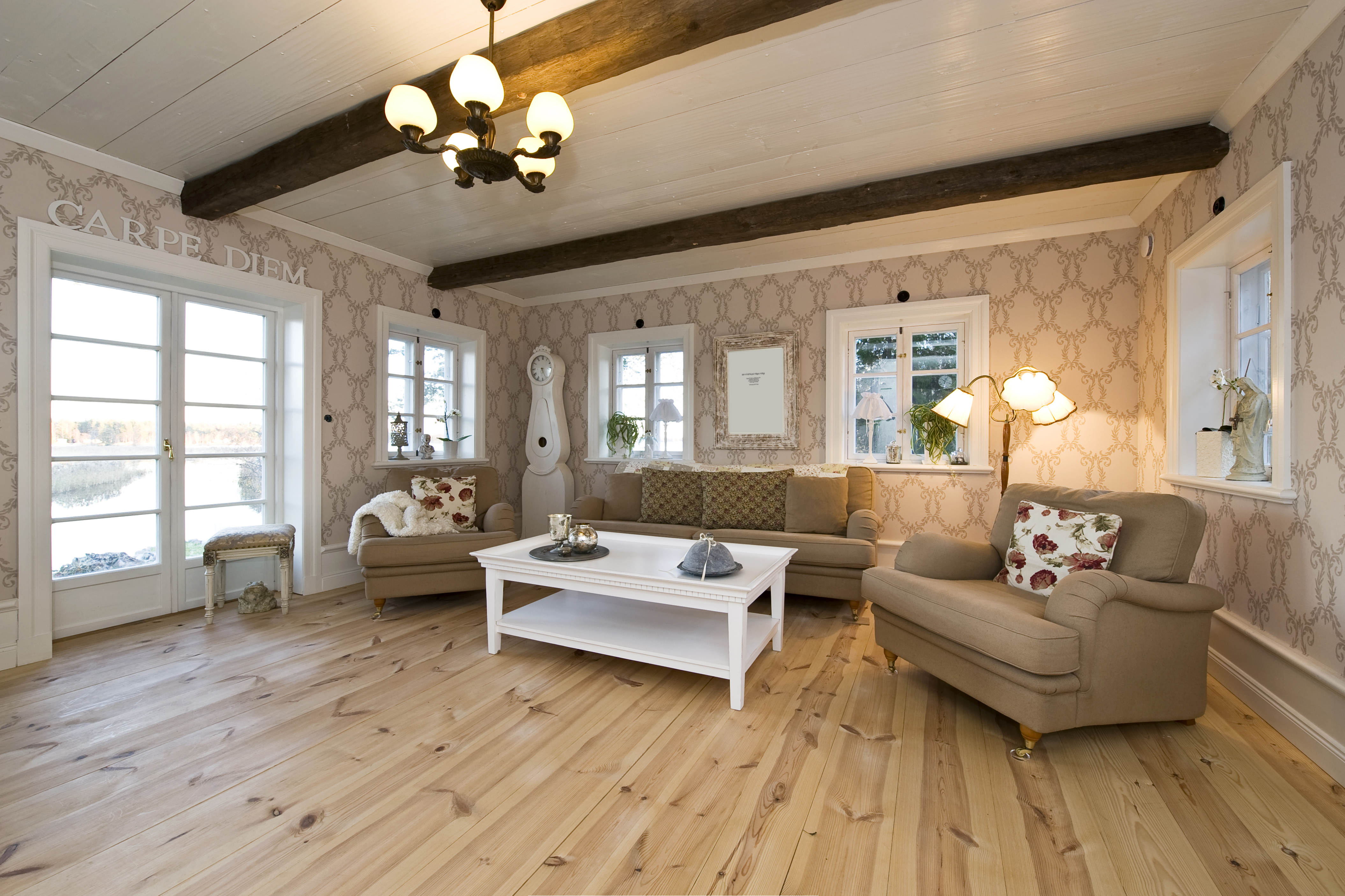 Zimmer im Landhausstil | Credit: Albin Bogren/Getty Images/iStockphoto