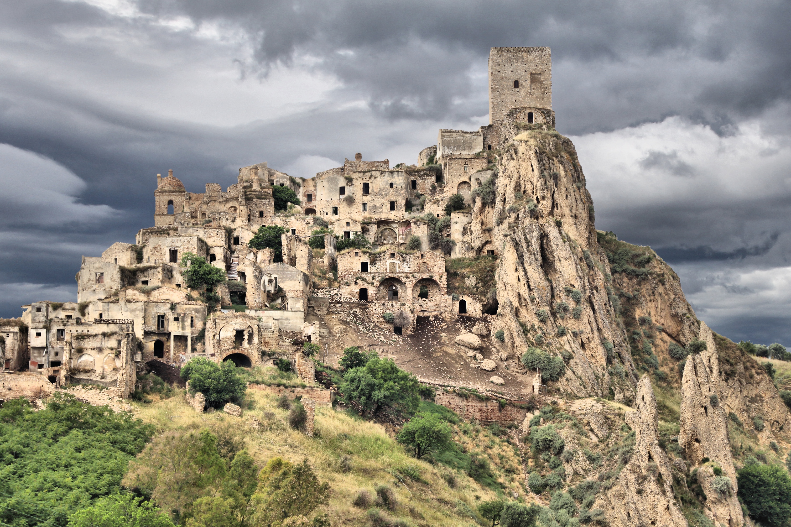 Craco:  Italiens Geisterdorf | Credit: iStock.com/tupungato