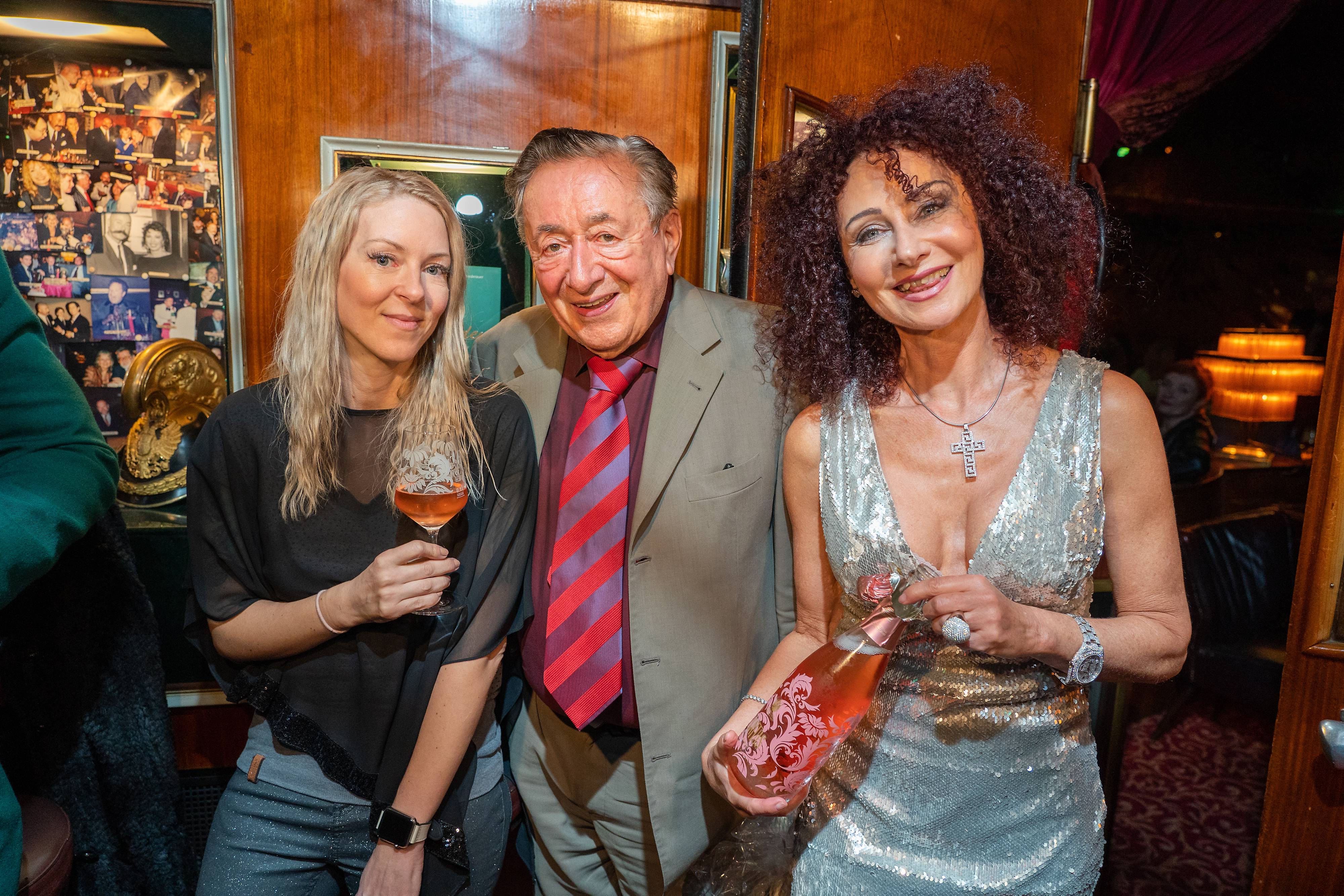 Richard Lugner mit seiner Verlobten und seiner Ex