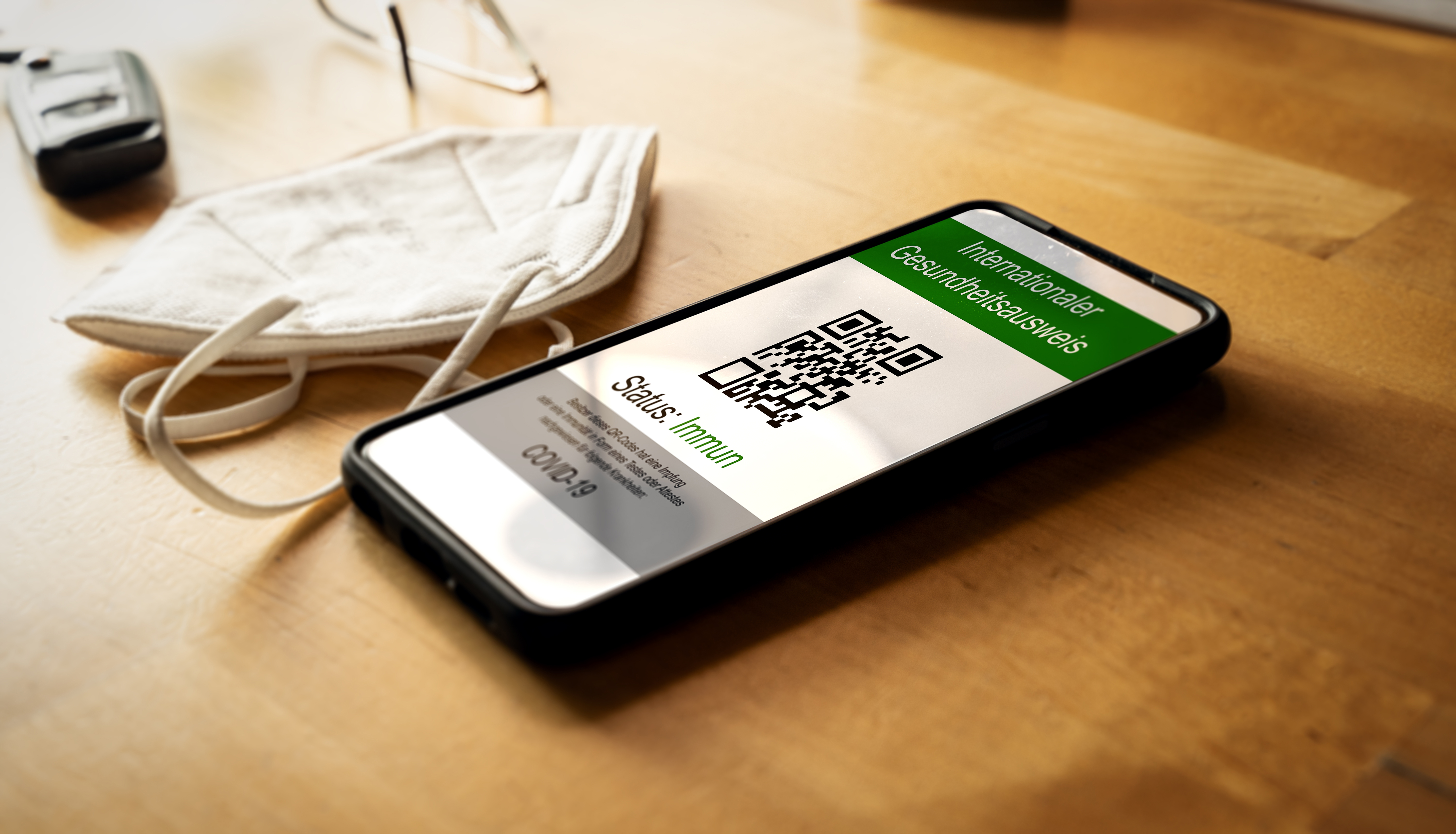 2-G &amp; FFP2-Maskenpflicht | Credit: iStock.com/Bihlmayer Fotografie