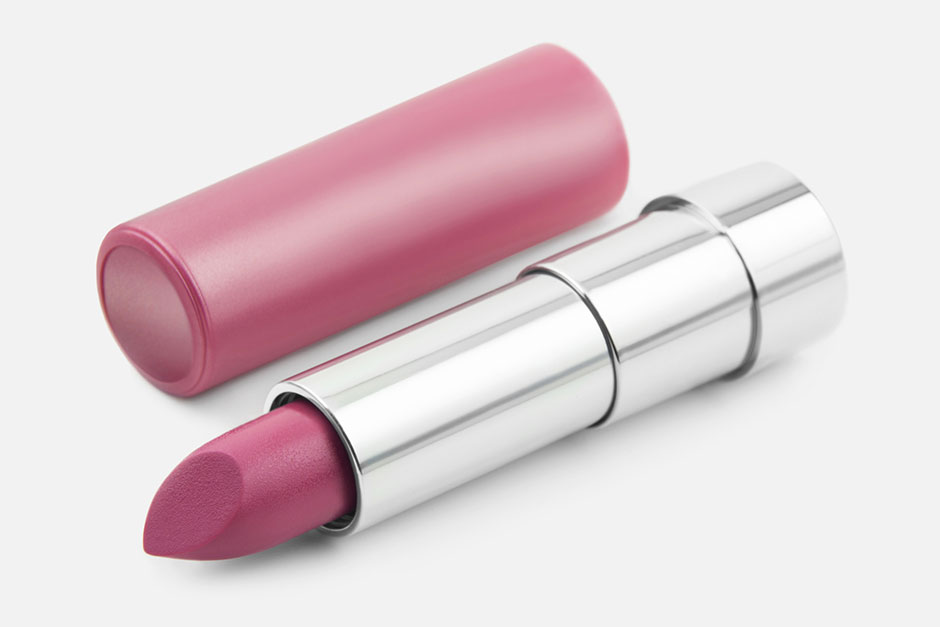 Lippenstift in Rosenholz | Credit: iStock.com/Santje09
