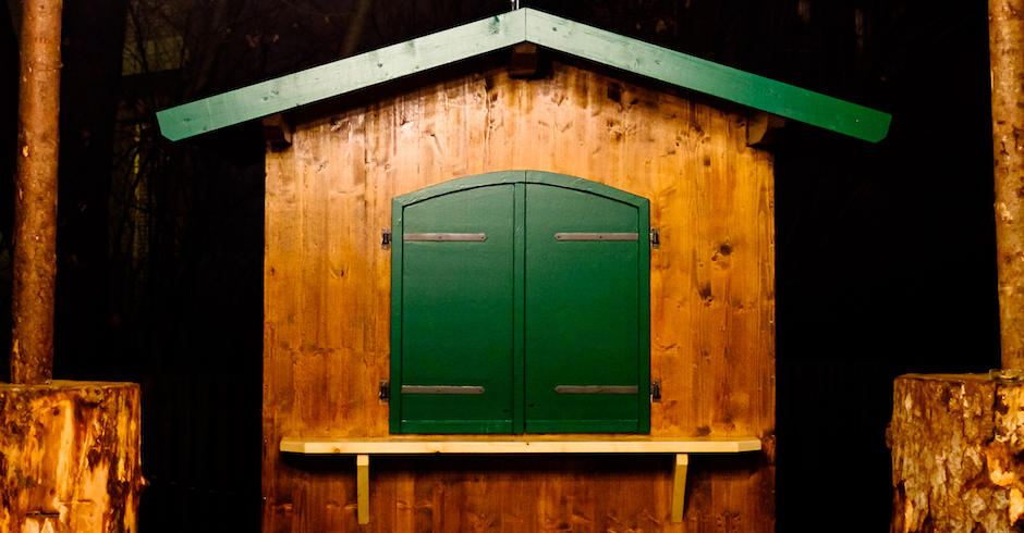 zugesperrte Holzhütte | Credit: iStock.com/FooTToo