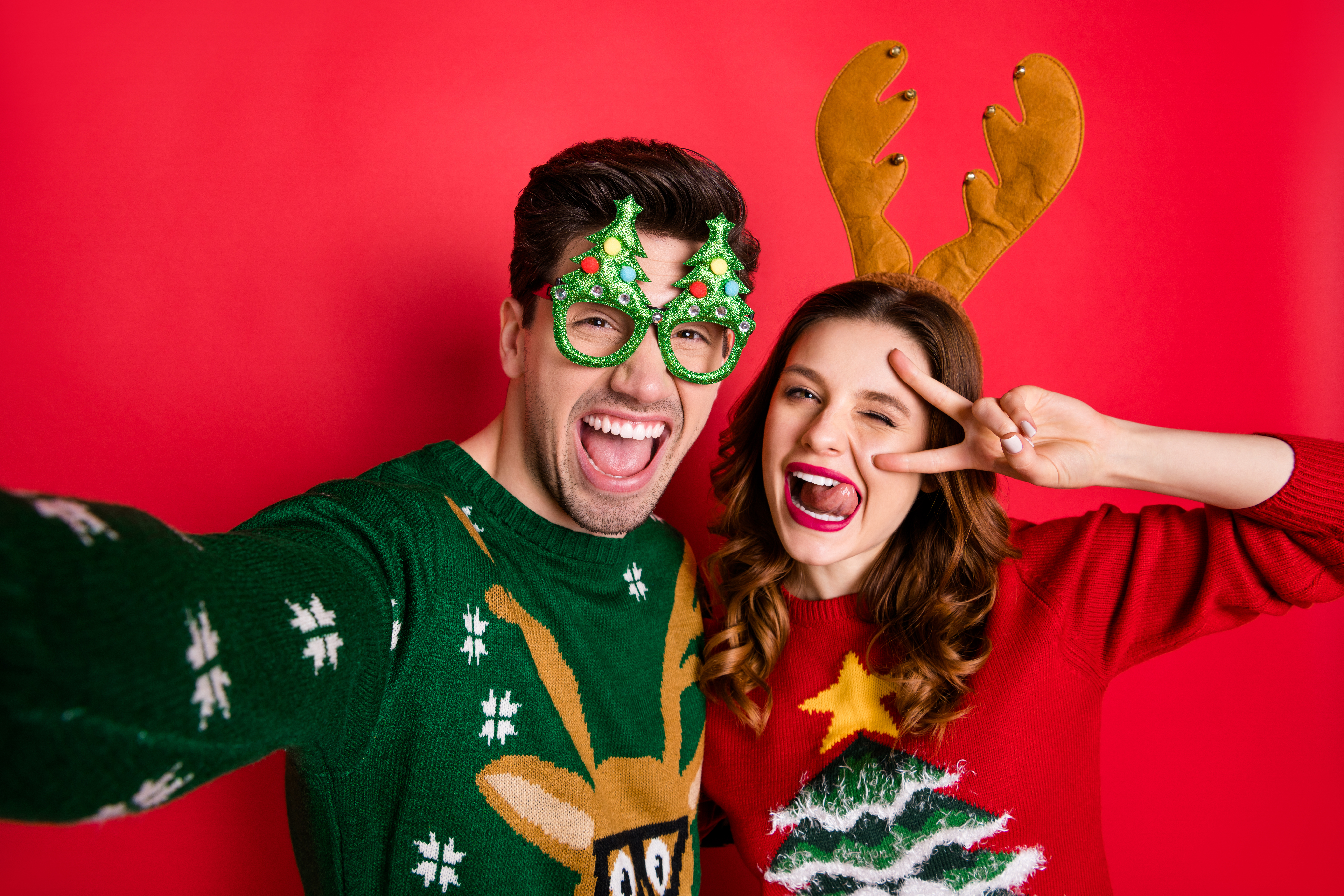 (Ugly) Christmas Pullis | Credit: iStock.com/ Deagreez