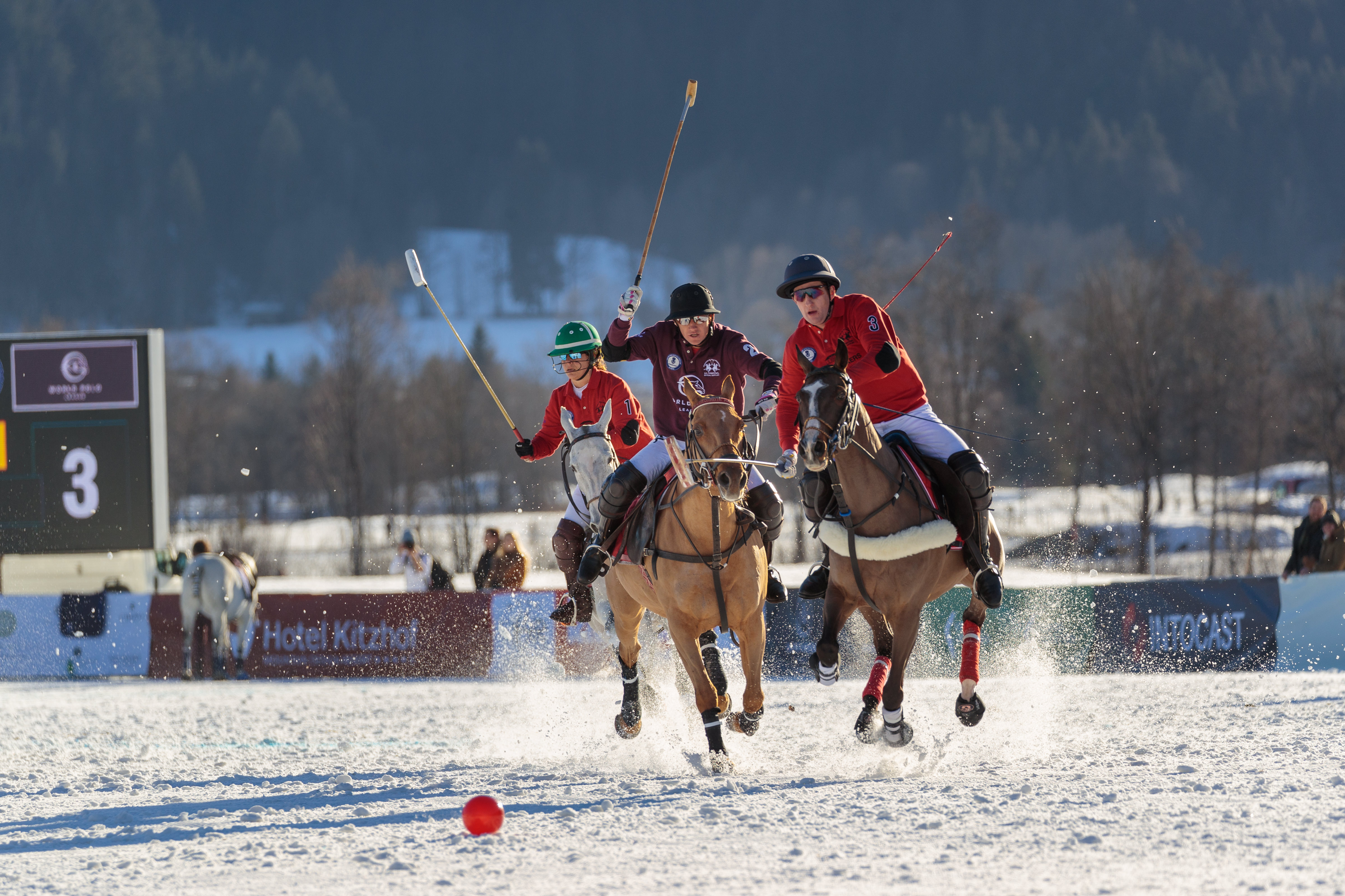 Publikumsmagnet: Snow Polo Worldcup | Credit: Reinhardt &amp; Sommer