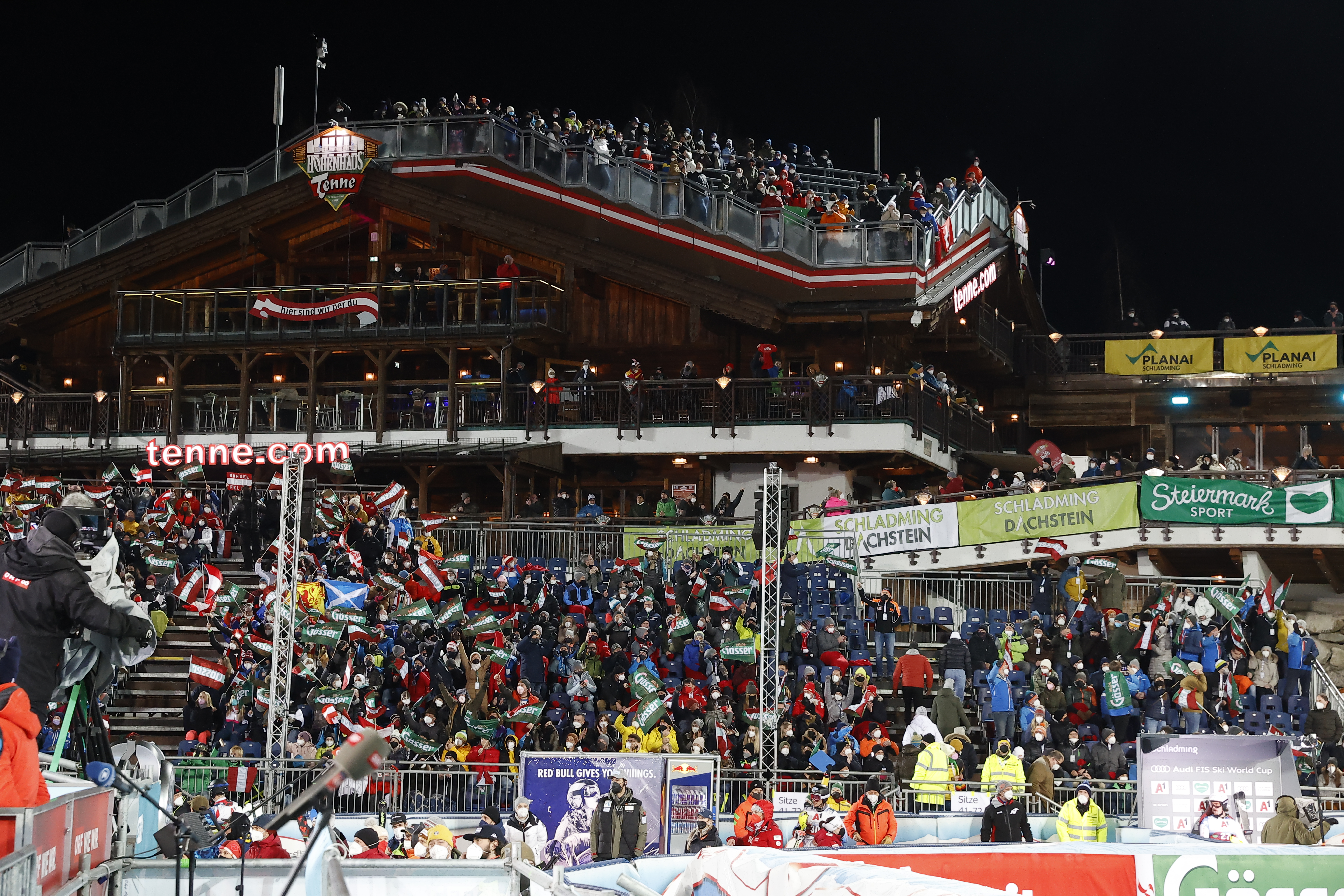 Zuschauer beim Nightrace in Schladming