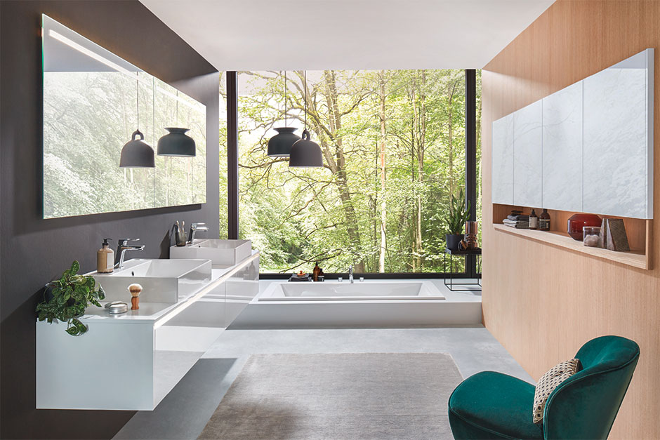 Wunderschönes Badezimmer mit Blick ins Grüne | Credit: XXXLutz