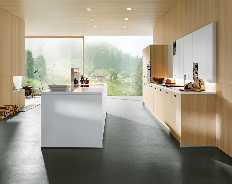 Elegante Küche mit Blick ins Grüne | Credit: XXXLutz