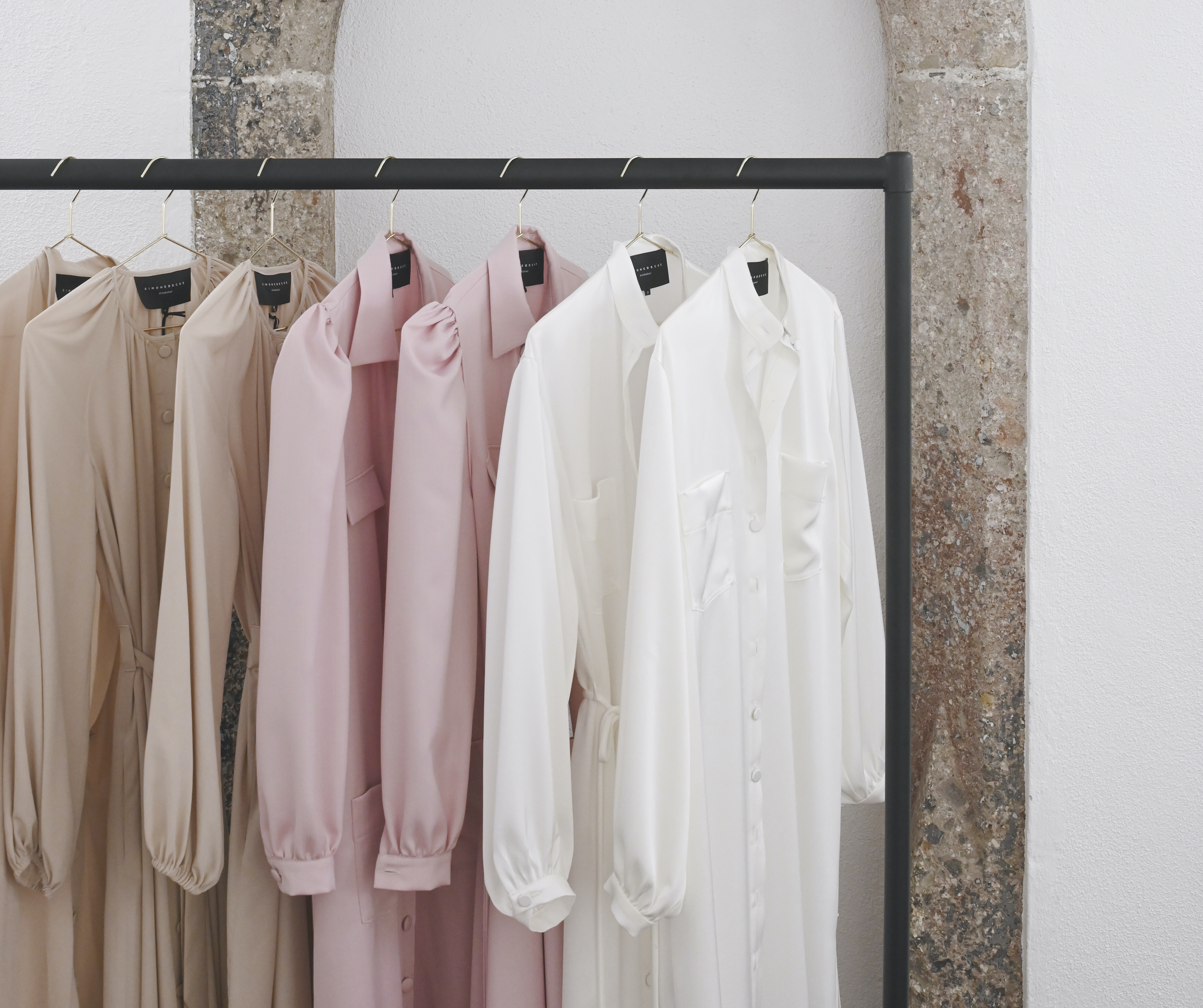 Exklusive Kollektion | Credit: Simone Becke, Instagram.com/simonebeckeofficial