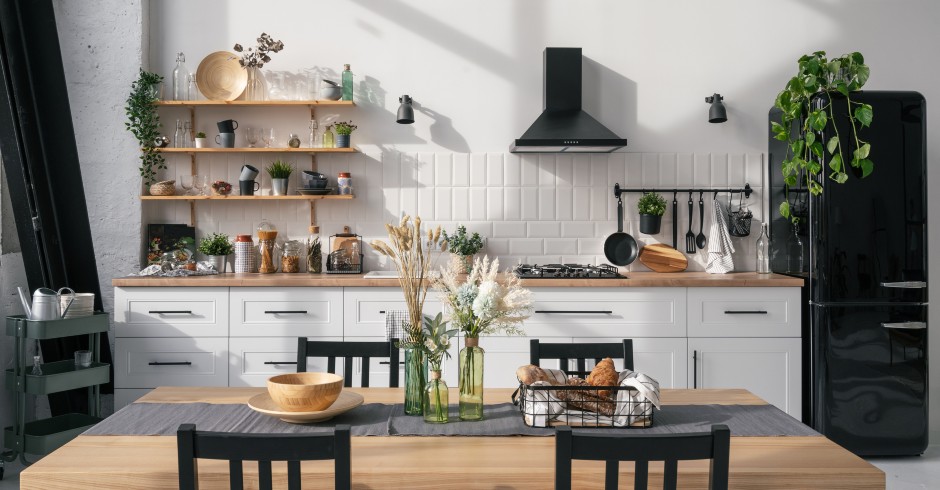 Weiße Küche | Credit: iStock.com/brizmaker