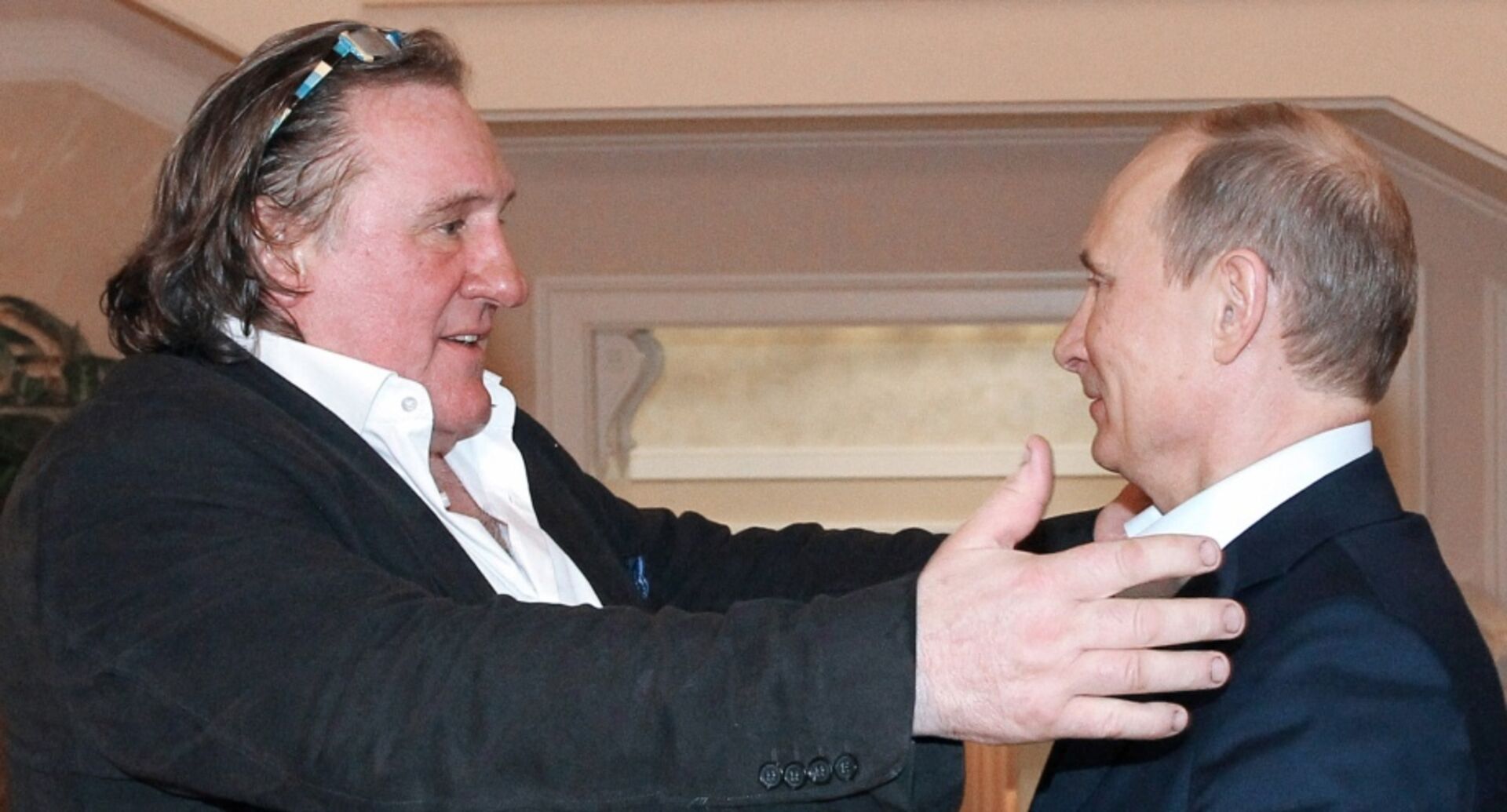 Gérard Depardieu und Kreml-Chef Wladimir Putin | Credit: MIKHAIL KLIMENTYEV / AFP / picturedesk.com