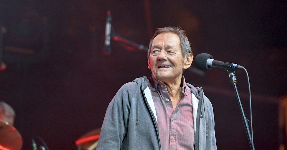 Wolfgang Ambros lächelt