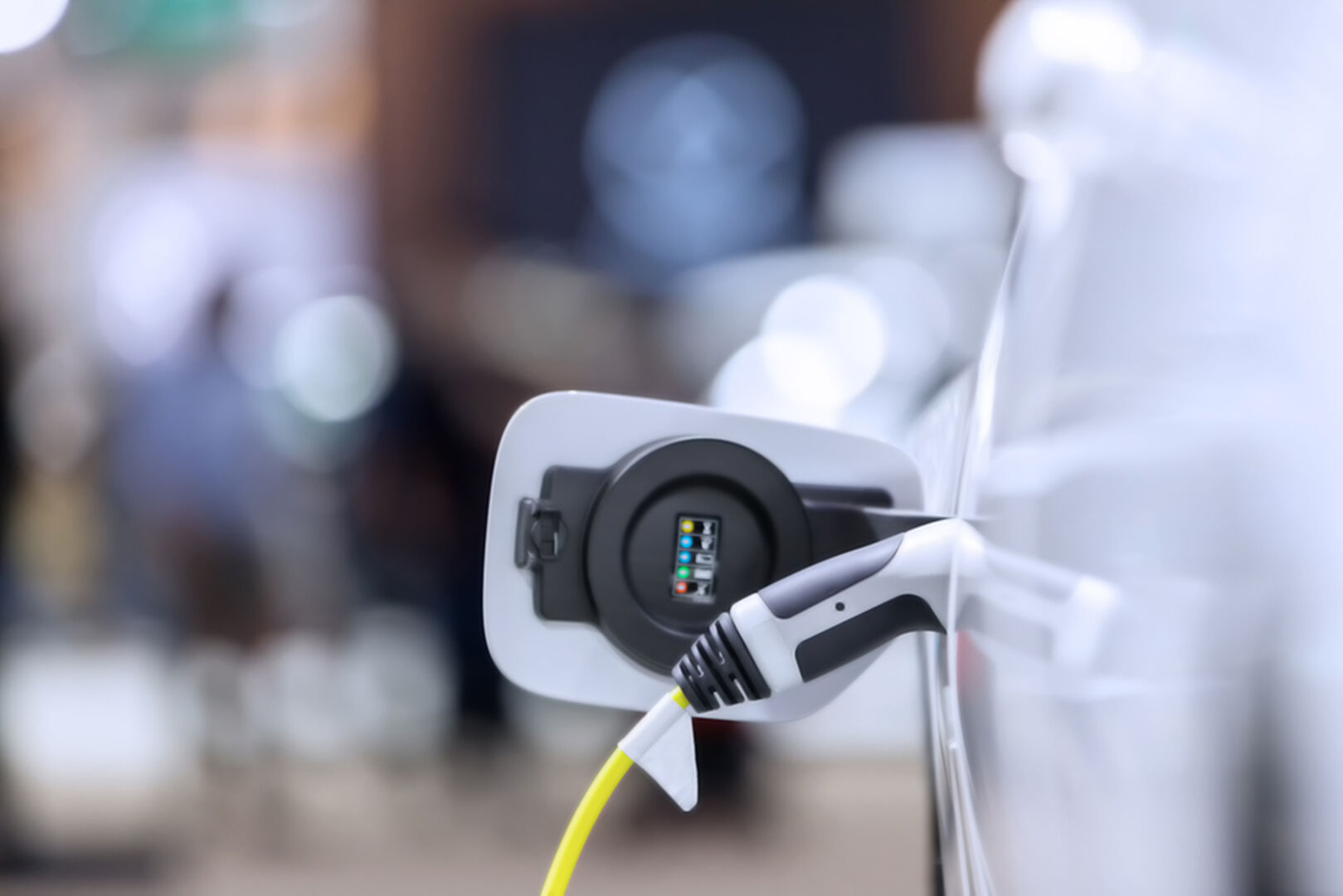 Ladestation für E-Autos | Credit: iStock.com/kckate16