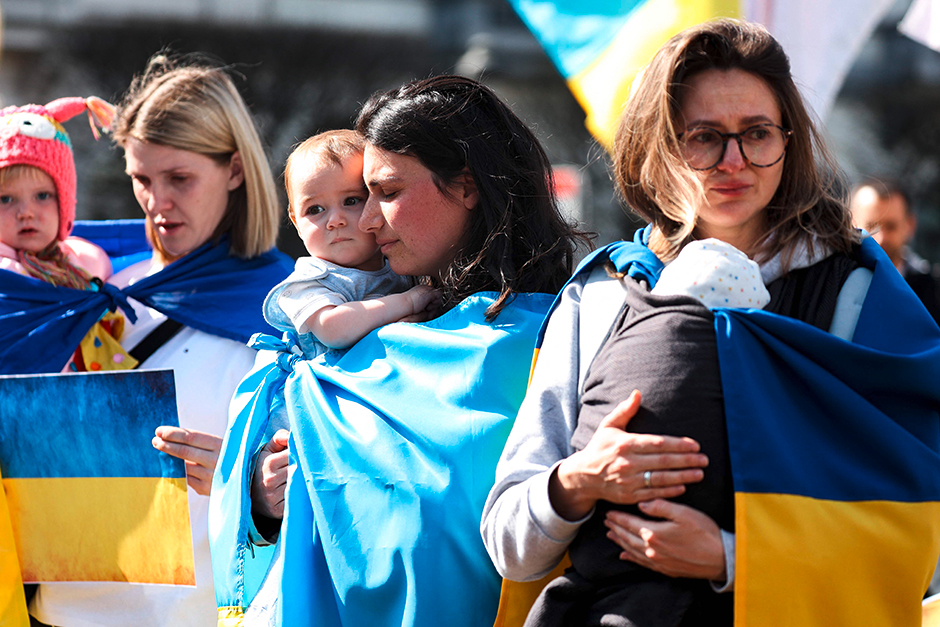 Frauen setzen ein Zeichen gegen den Ukraine-Krieg | Credit: KENZO TRIBOUILLARD / AFP / picturedesk.com