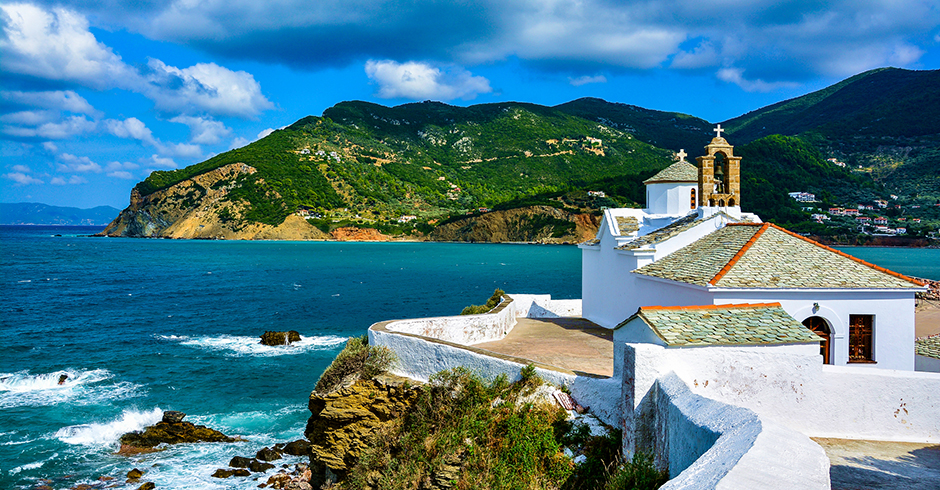 Die Kirche Panagitsa Tou Pirgou auf Skopelos | Credit: iStock.com/FevreDream