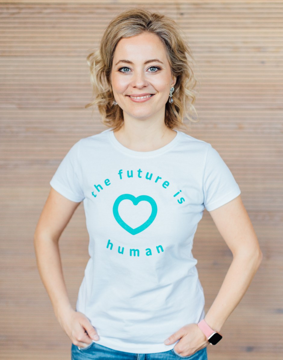 Stefanie Schauer mit T-Shirt