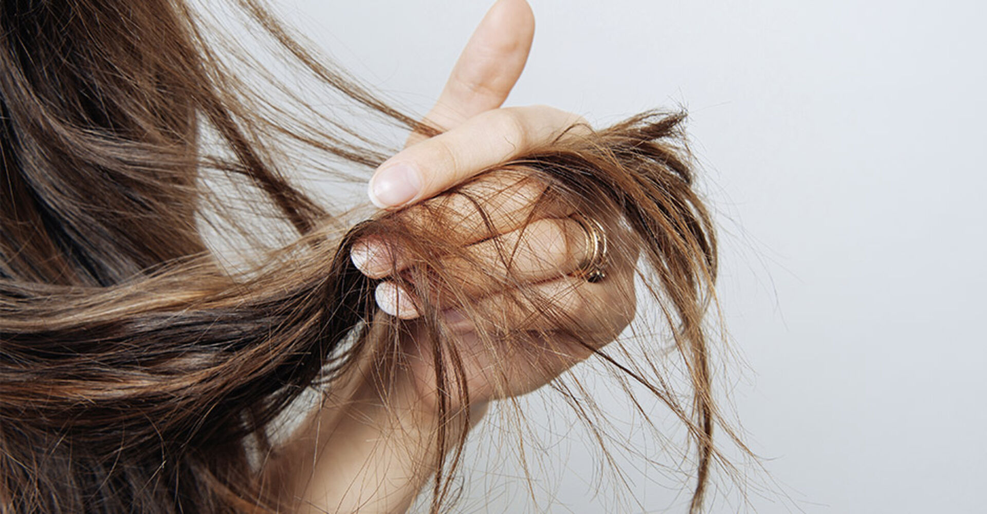 Kaputte Haare im Fokus