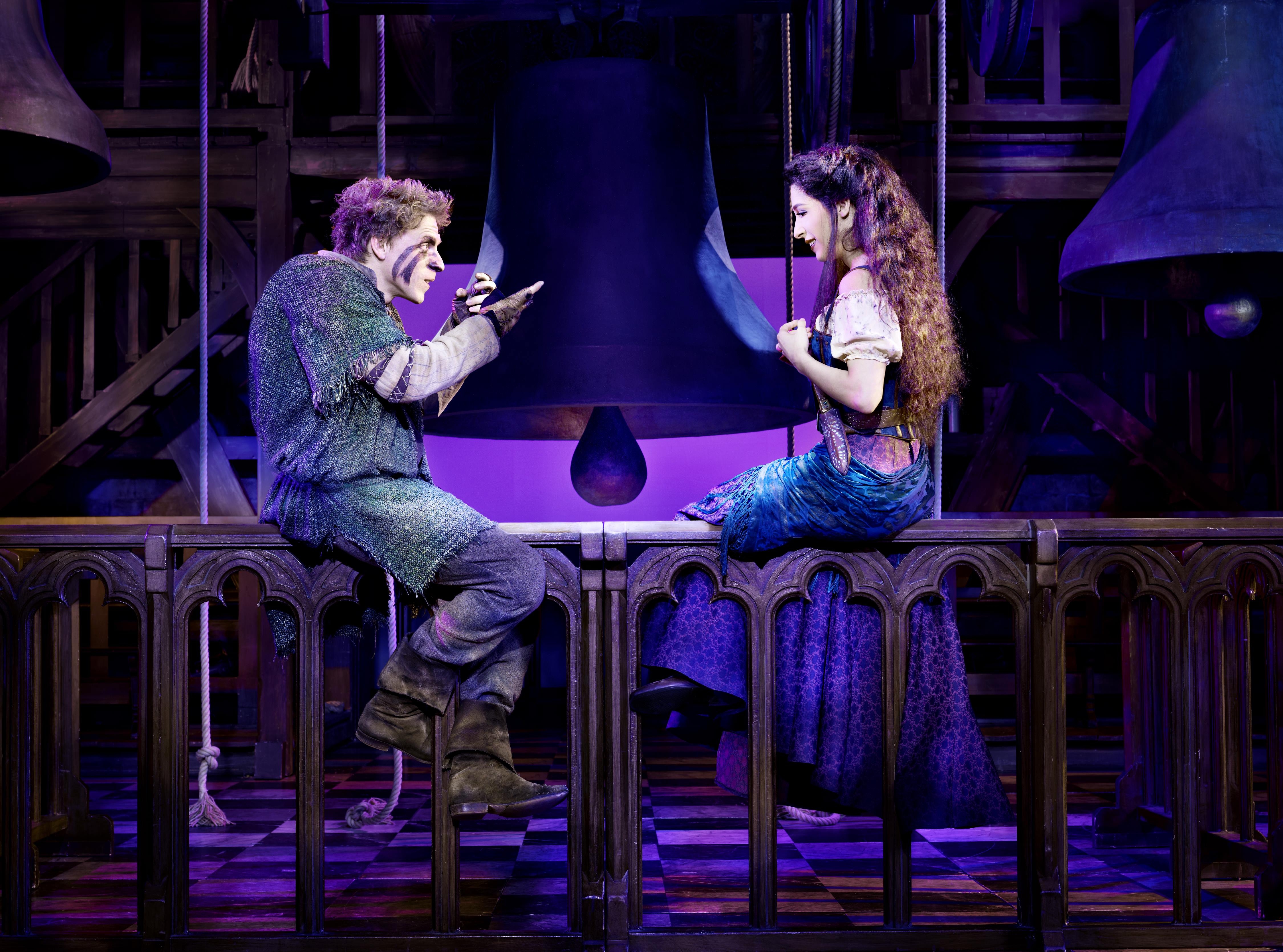 Paar auf der Musical-Bühne | Credit: Disney