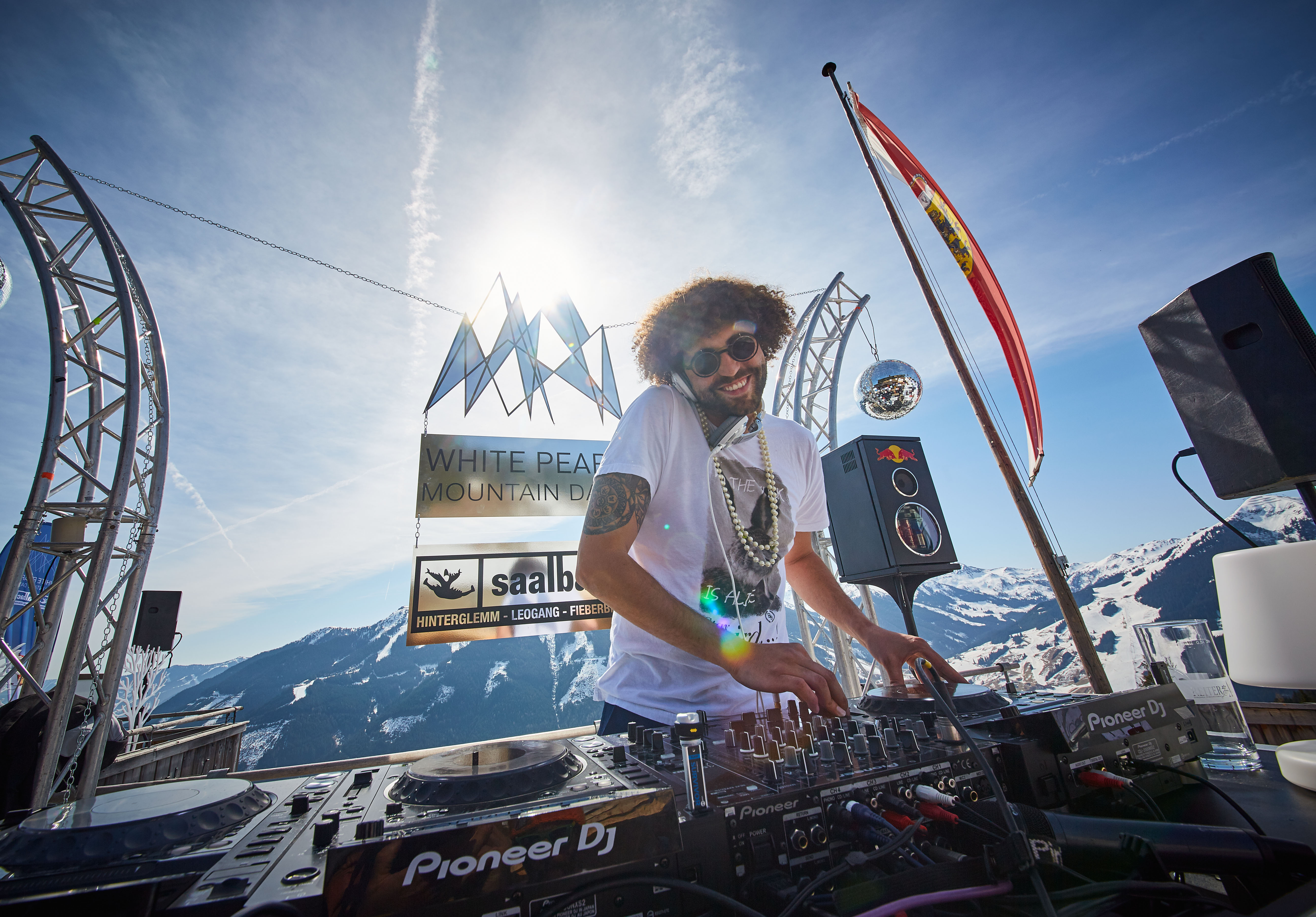 White Pearl Mountain Days | Credit: Daniel Roos