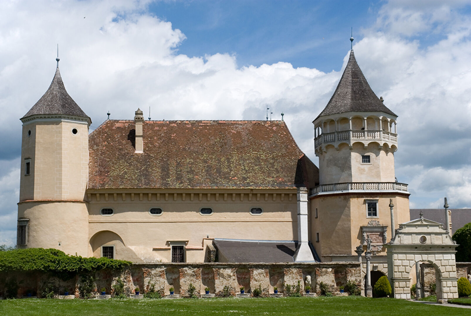 Renaissanceschloss Rosenburg | Credit: iStock.com/darklord_71