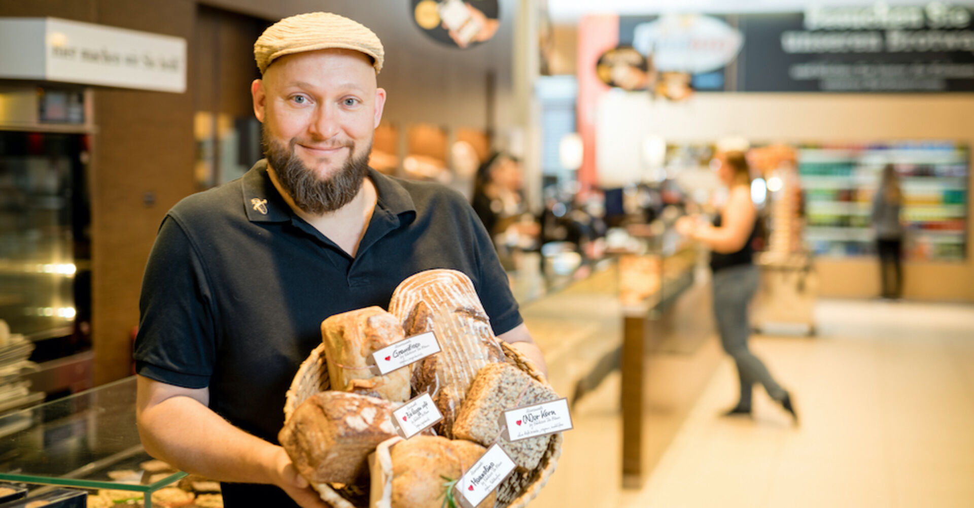 Porträt mit Brotkorb
