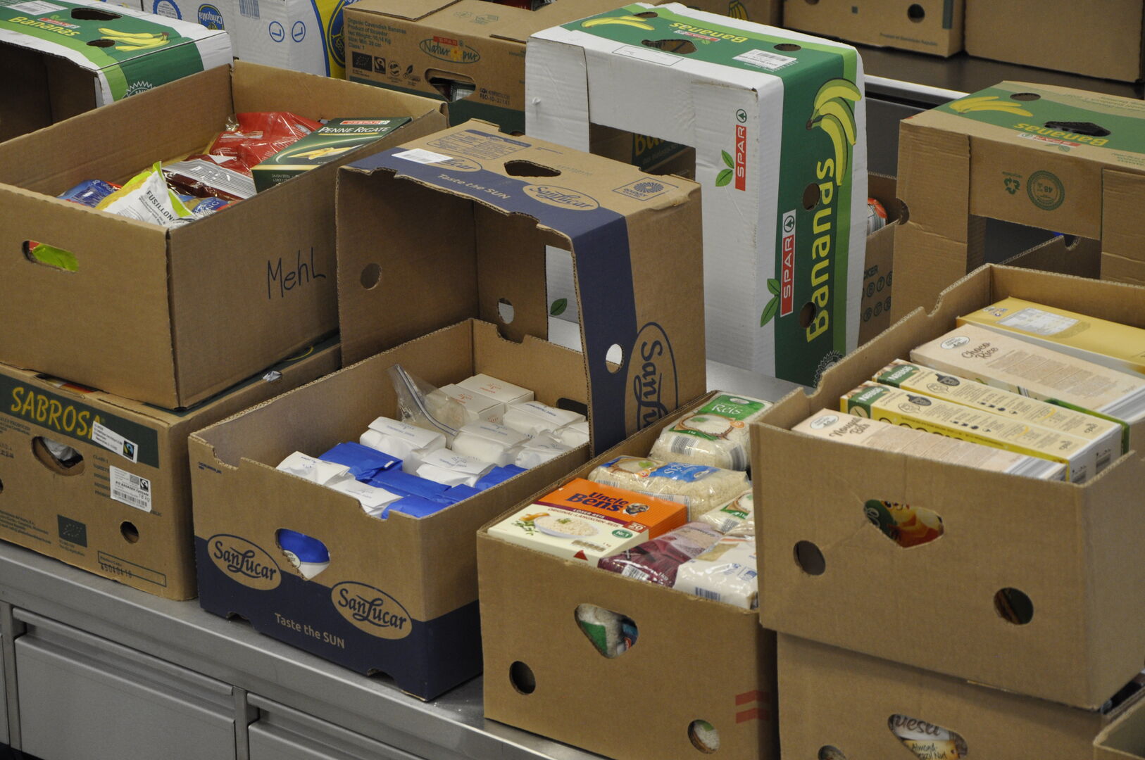 Lebensmittelpakete im Marienstüberl